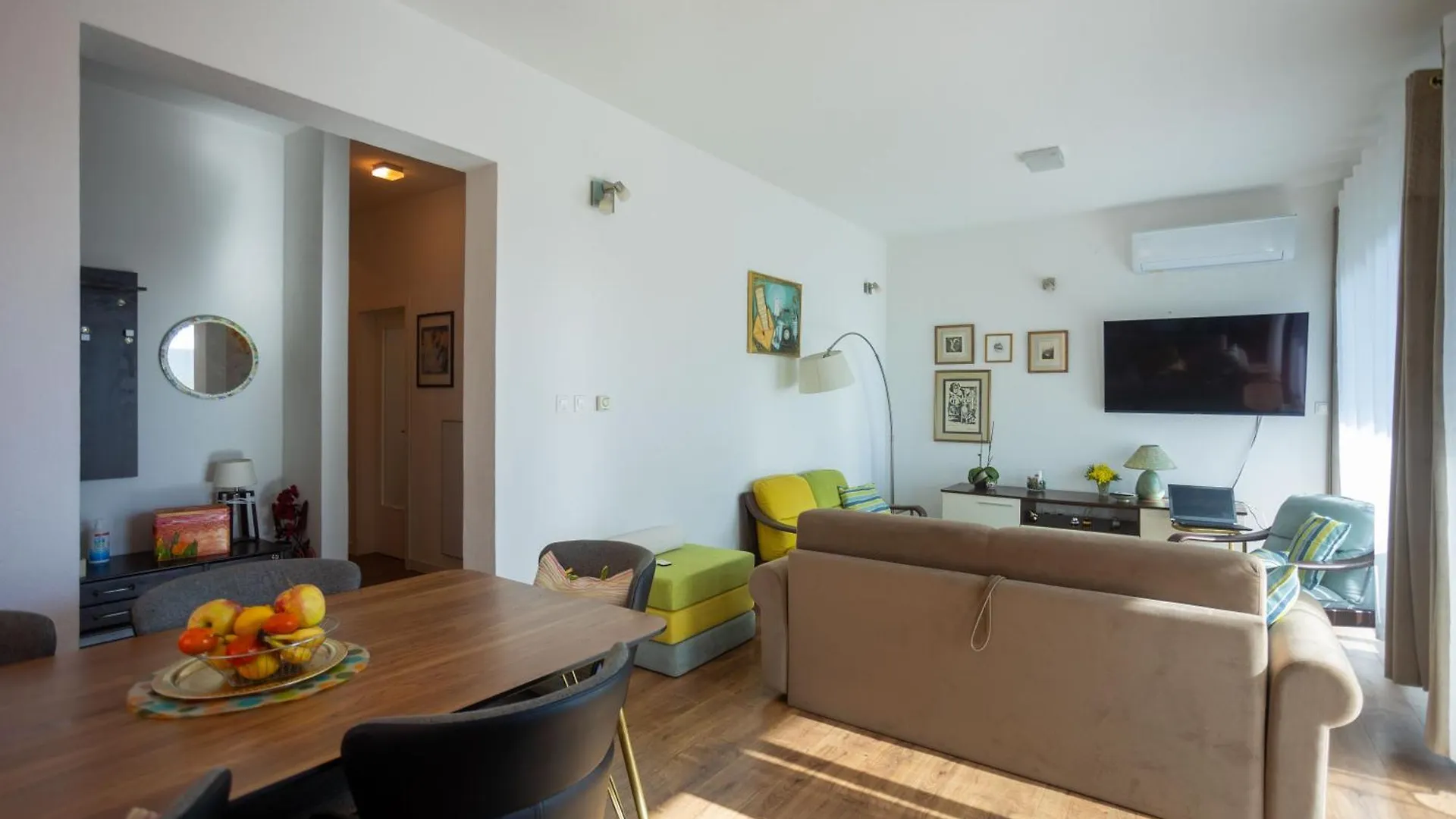 Apartments Sunshine With Pool Trogir