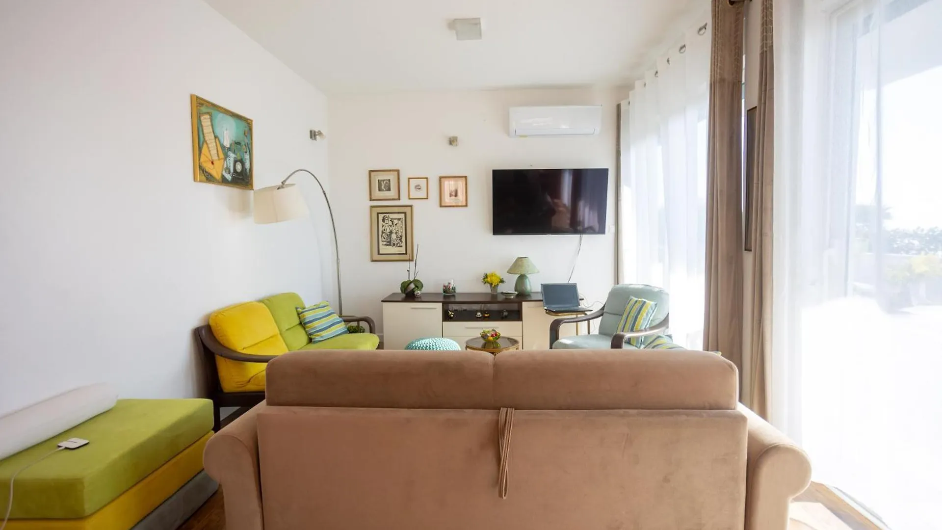 Apartments Sunshine With Pool Trogir
