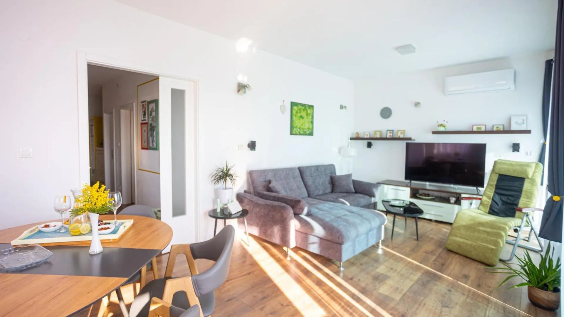 Apartments Sunshine With Pool Trogir Croatia