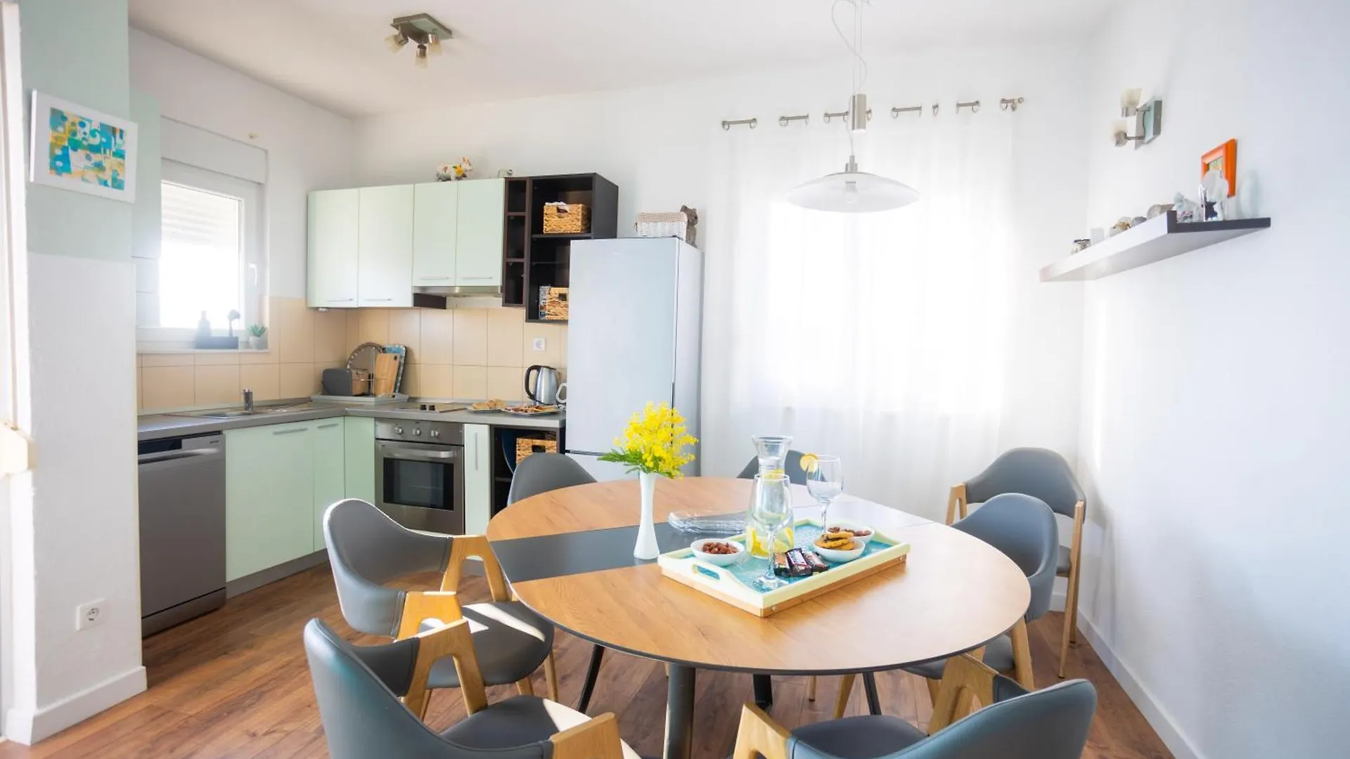 Apartments Sunshine With Pool Trogir