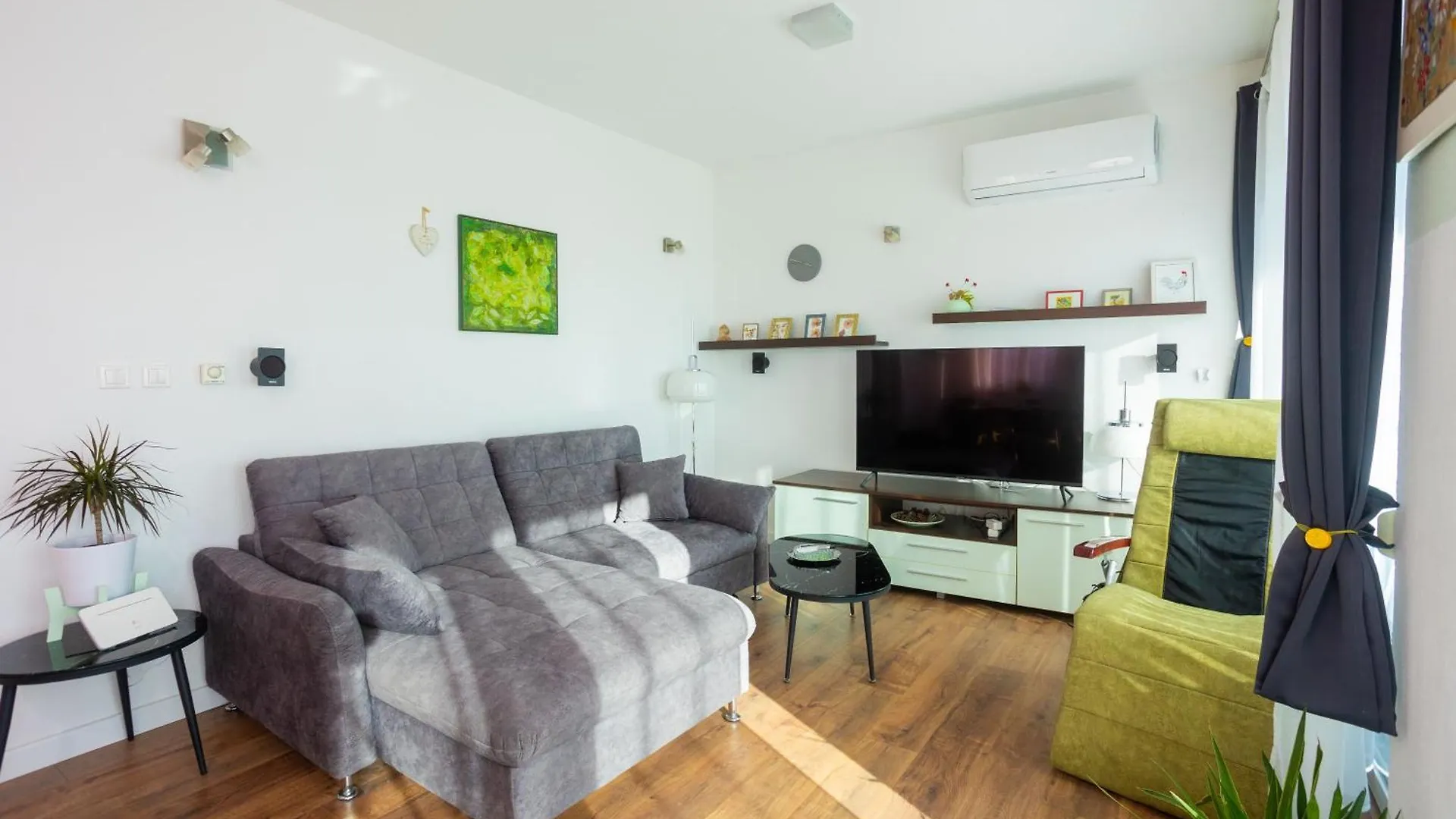Apartments Sunshine With Pool Trogir 0*,