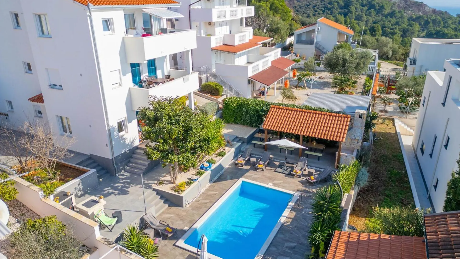 Apartments Sunshine With Pool Trogir