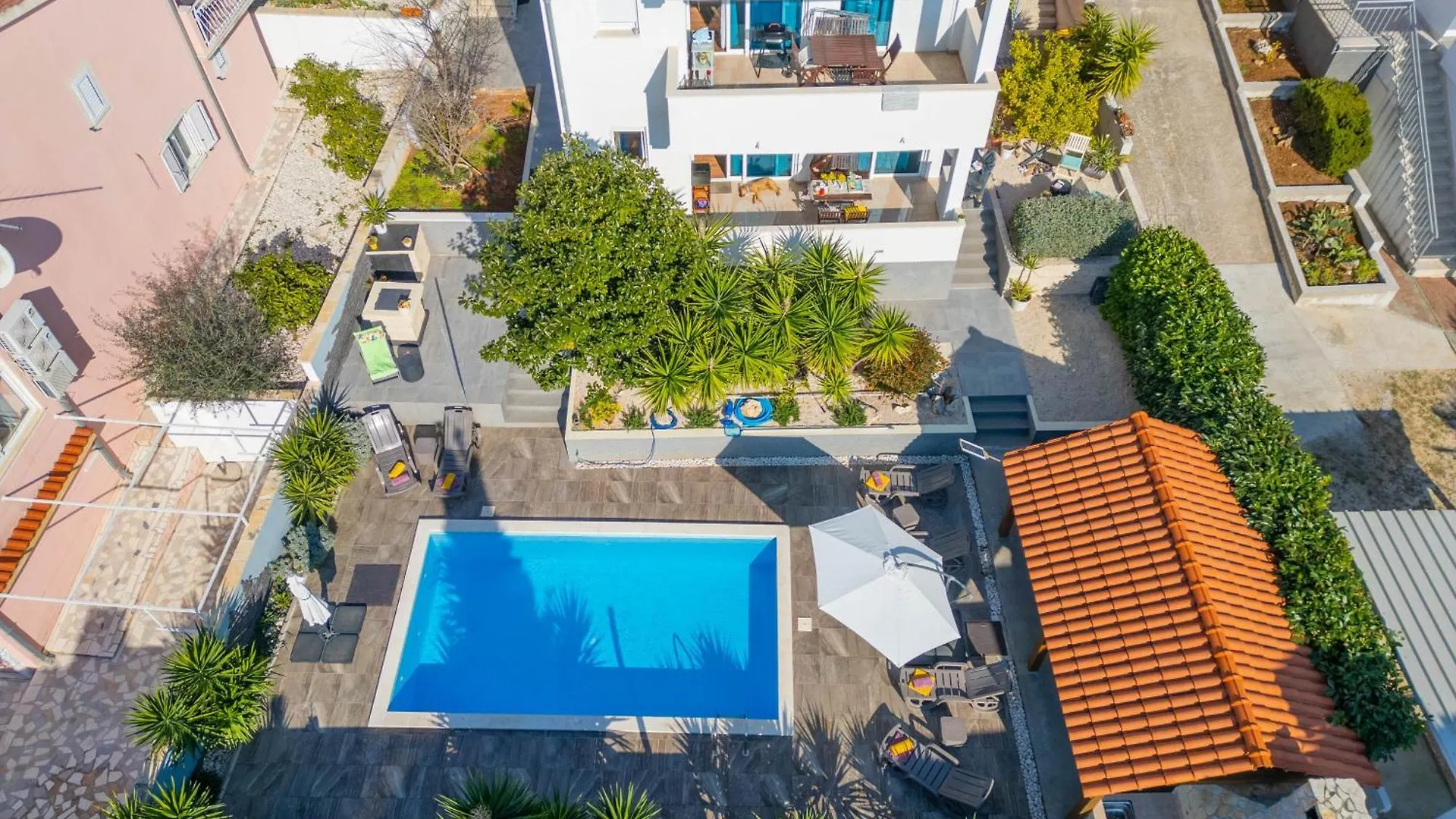 Apartments Sunshine With Pool Trogir